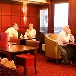 The Mariner, Hotel