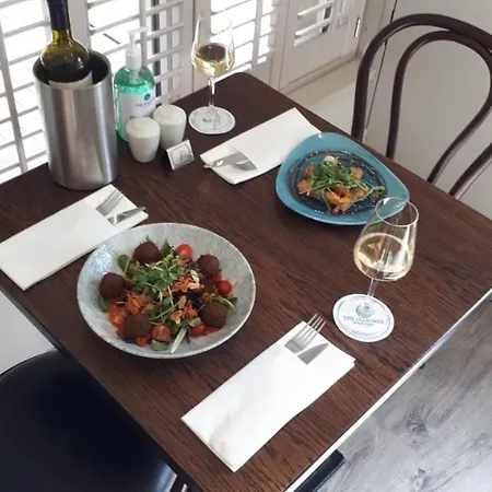 The Mariner, Отель Вэстпорт