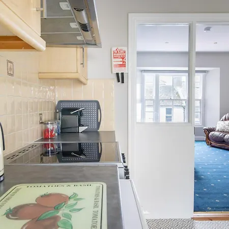 The Mariner, Отель