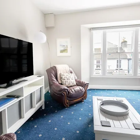 Отель The Mariner,