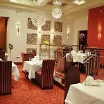 The Mariner, Hotel
