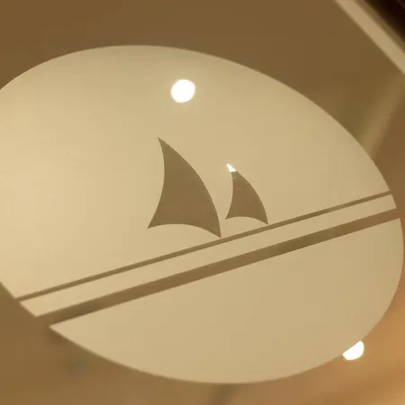 The Mariner, Otel Westport