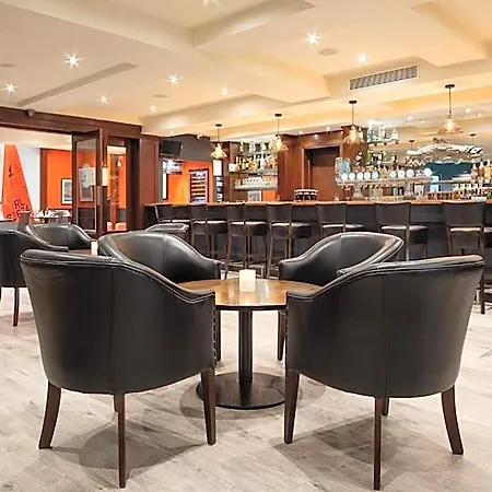 The Mariner, Hotel