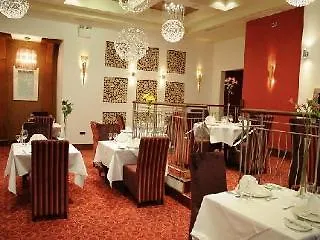The Mariner, Hotel