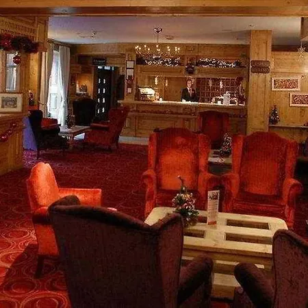 The Mariner, Hotel