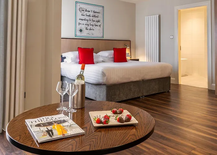 The Mariner, Hotell 3*