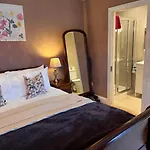The Mariner, Hotel Westport