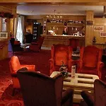 The Mariner, Hotel