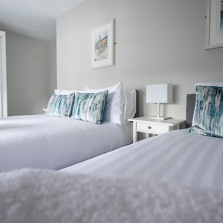 The Mariner, Hotel Westport