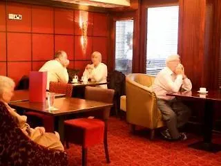 The Mariner, Отель