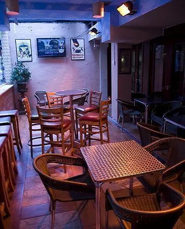 فندق The Mariner,