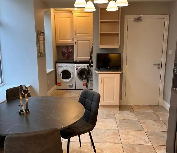 The Mariner, Hotel Westport